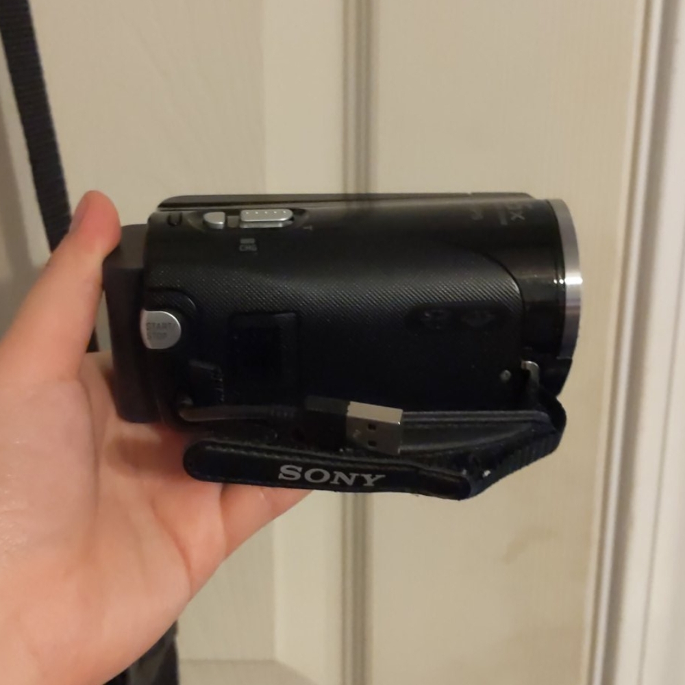 Sony Video Camera - Picture 4 of 4